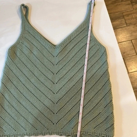 Becool‎ cropped knit tank. Sage green M/L - Picture 5 of 6